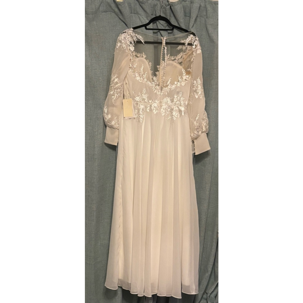 Lan Ting Bride Wedding Dress cream 17 inches pit to pit. 15 inches at waist